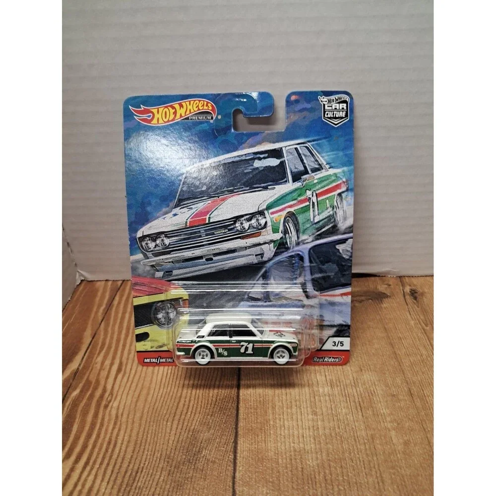 Hot Wheels Premium Car Culture '71 Datsun 510 - White/Green 2019